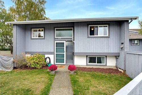 13-4391 Torquay Dr, Saanich, BC, V8N3L3 | Card Image