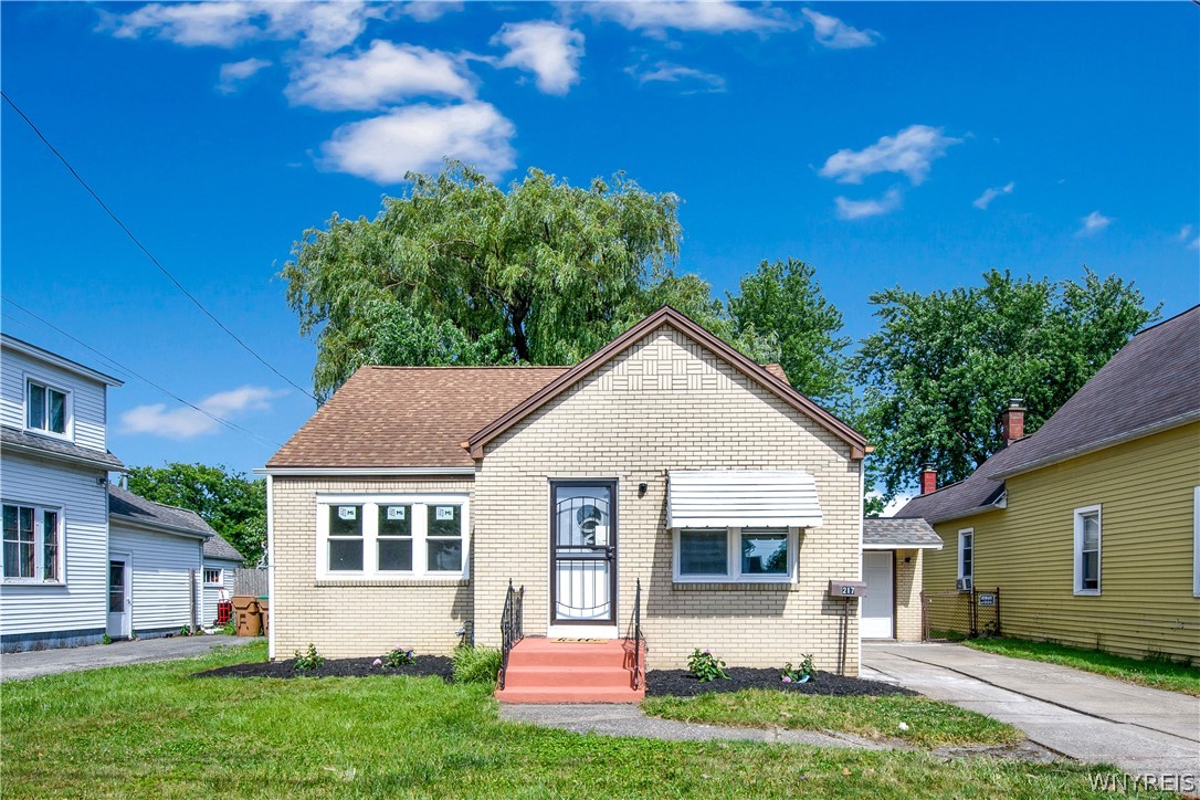 Garland Ave, Buffalo, NY 14206