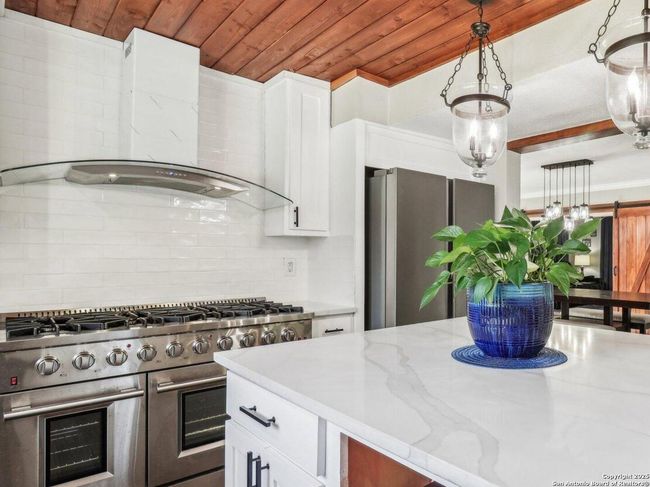 11039 Javalin Trl, House other with 4 bedrooms, 4 bathrooms and null parking in Helotes TX | Image 9