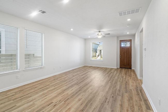 633 Salamander St, House other with 3 bedrooms, 2 bathrooms and 2 parking in San Marcos TX | Image 16
