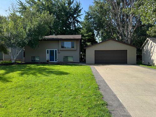 409 Medayto Dr, Spicer, MN, 56288-9625 | Card Image