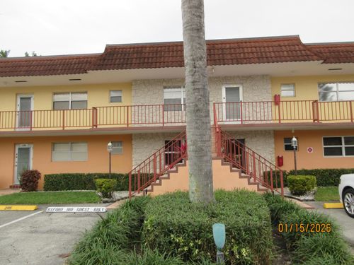 105-105 Oxford 100, West Palm Beach, FL, 33417-1411 | Card Image
