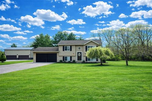 7 Willow Ln, Marshall, IL, 62441-3930 | Card Image