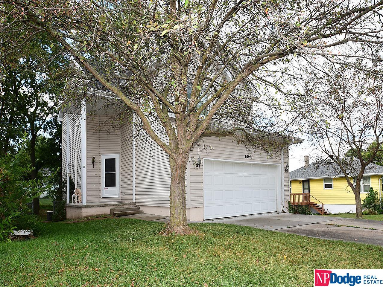 Charles St, Omaha, NE 68132