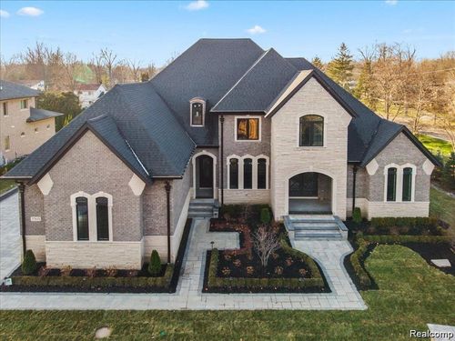 37651 Hidden Valley Ct, Clinton Twp, MI, 48036-3669 | Card Image