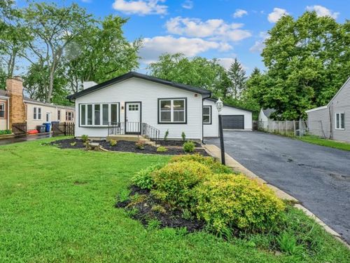 18172 Twin Lakes Blvd, Grayslake, IL, 60030-2045 | Card Image