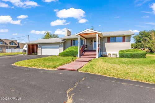 6009 Terrace Heights Dr, Yakima, WA, 98901-9792 | Card Image