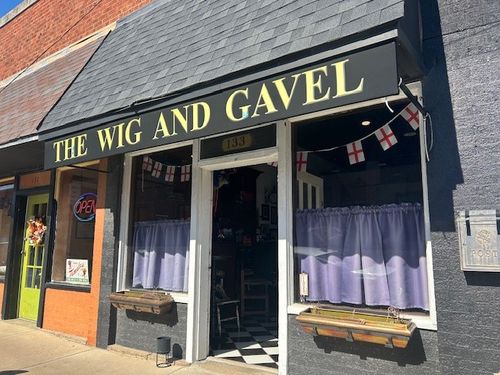 133 E Wall St, Sherman, TX, 75090-5930 | Card Image