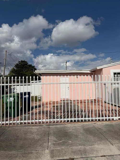 2-3650 Sw 92nd Ave, Miami, FL, 33165-4132 | Card Image