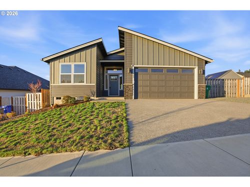 753 Ne Wildwood Dr, Estacada, OR, 97023-7796 | Card Image