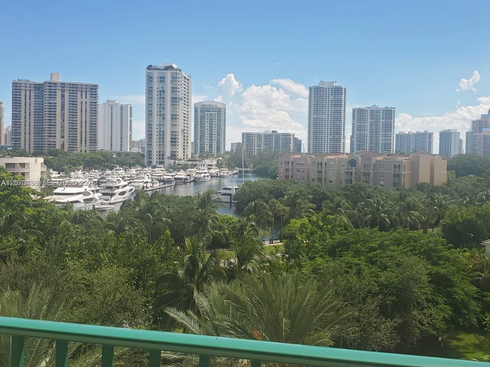 Residential in Aventura 2