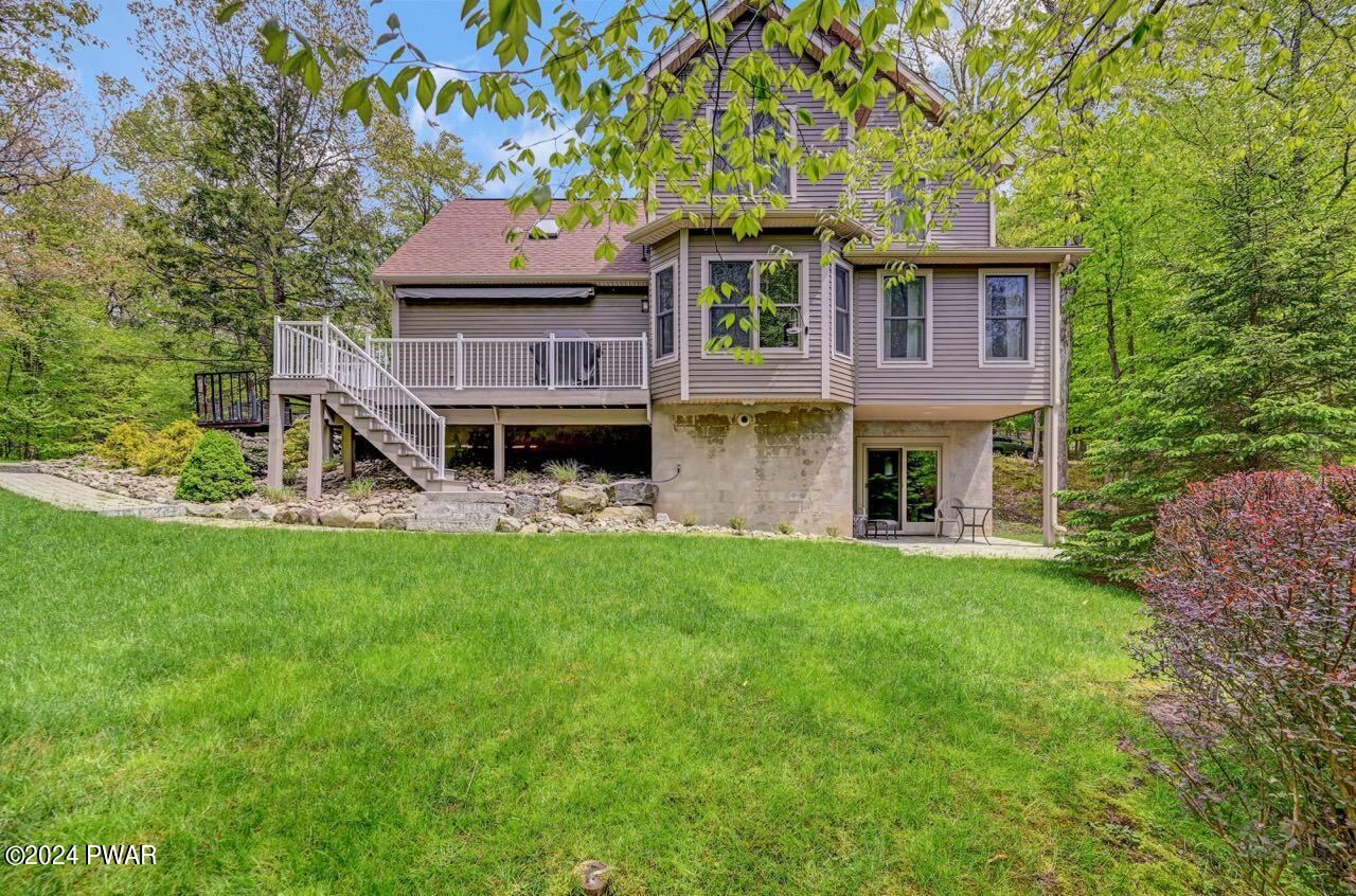 Rosewood Dr, Greentown, PA 18426
