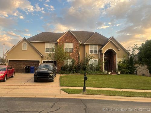 1405 Plymouth St, Broken Arrow, OK, 74012-0417 | Card Image