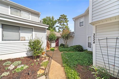 3526 Heathrow Dr, Winston-Salem, NC, 27127-4672 | Card Image