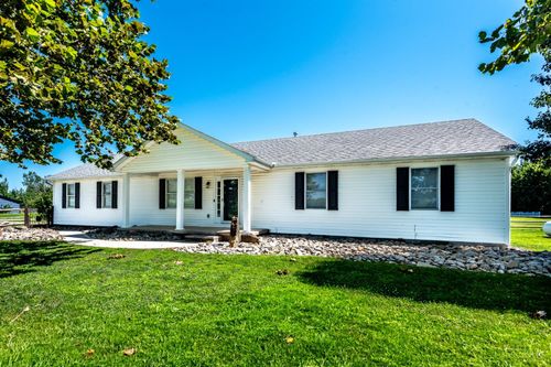 94 Fawn Ln, Blanchester, OH, 45107-8413 | Card Image