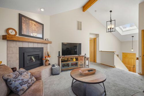 17916 Sandtrap Ln, Sunriver, OR, 97707-1647 | Card Image