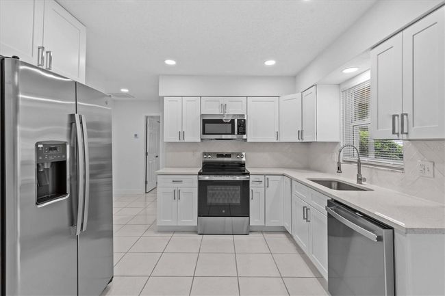 326 Circle Dr, House other with 3 bedrooms, 2 bathrooms and null parking in Palm Harbor FL | Image 12