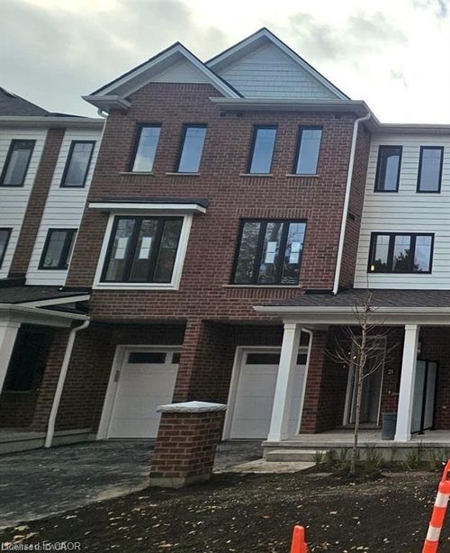 {{alt}} | Card Image