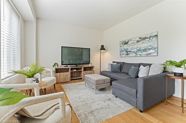 83 Munro Cir, House other with 4 bedrooms, 3 bathrooms and 4 parking in Brantford ON | Image 16