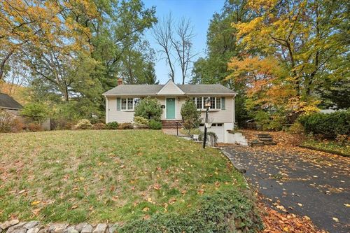 10 2nd St, Oakland, NJ, 07436-2010 | Card Image