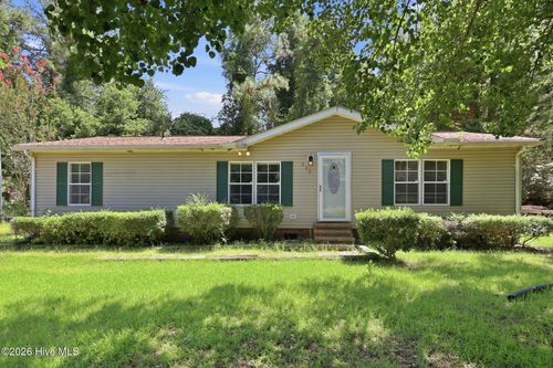 905 S Hardin St, Southern Pines, NC, 28387-5103 | Card Image
