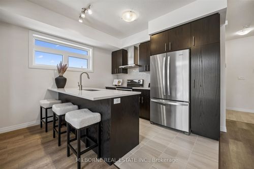 36 Thatcher Dr, Guelph, ON, N1L0R8 | Card Image