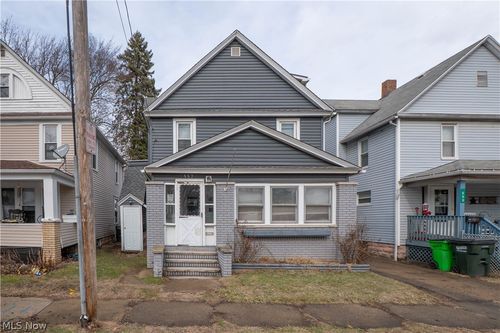 557 W Hopocan Ave, Barberton, OH, 44203-2256 | Card Image