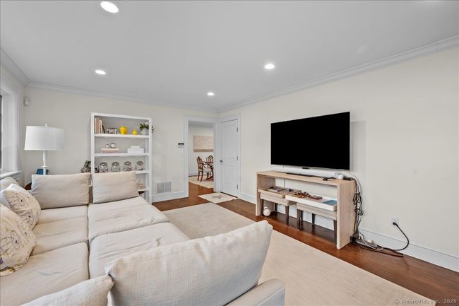 192 Highland Ave, House other with 5 bedrooms, 4 bathrooms and null parking in Norwalk CT | Image 14