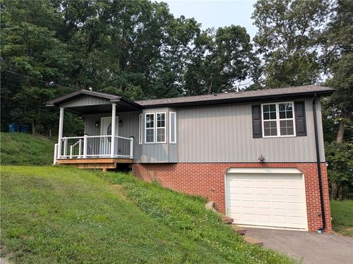 910 Burton, Youngwood, PA, 15697 | Card Image