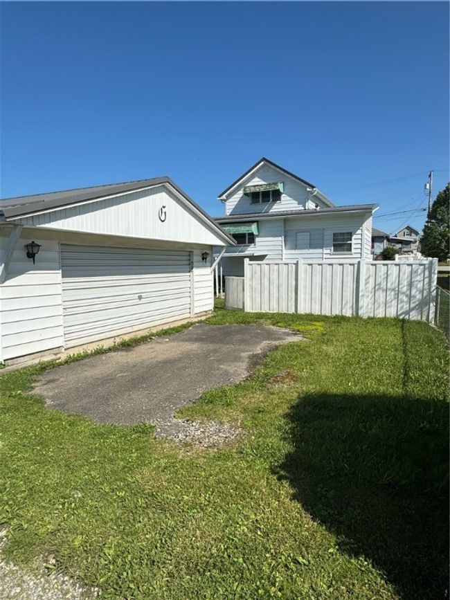 108 Franklin Ave, House other with 2 bedrooms, 2 bathrooms and null parking in Bobtown PA | Image 6