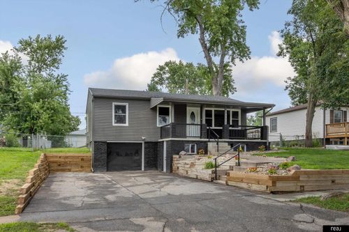 7332 Frederick Ave, La Vista, NE, 68128-2606 | Card Image
