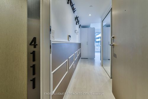 4111-88 Harbour St, Toronto, ON, M5J0C3 | Card Image