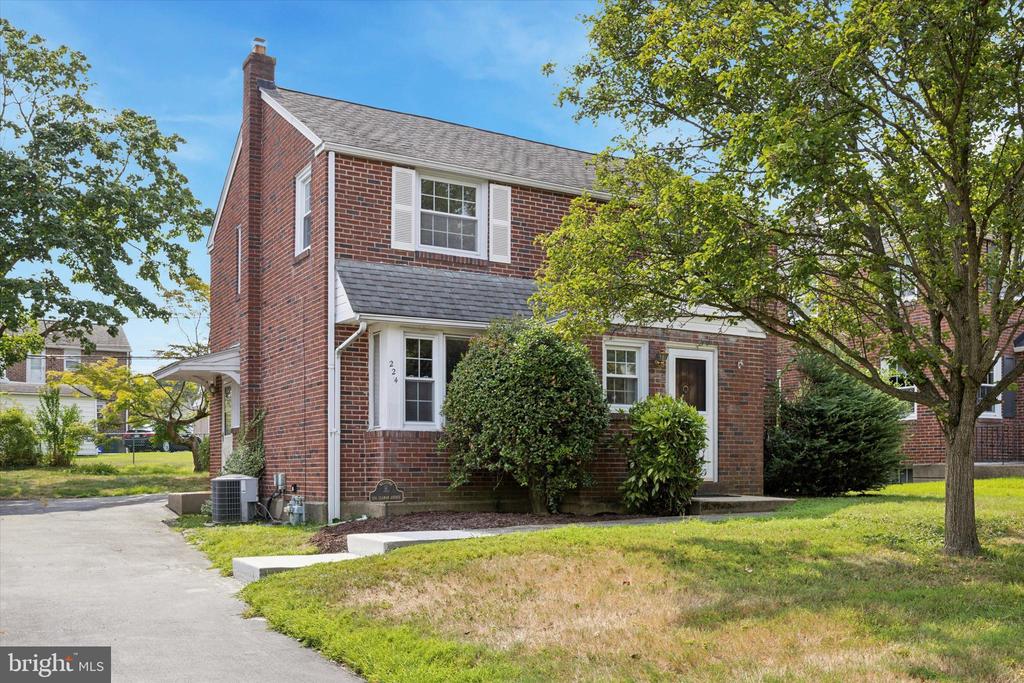 Clamar Ave, Havertown, PA 19083
