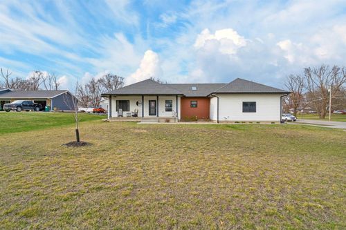 947 W Gilbert Dr, Evansdale, IA, 50707-1938 | Card Image