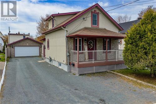 389 Dell St, Sudbury, ON, P3B2M2 | Card Image