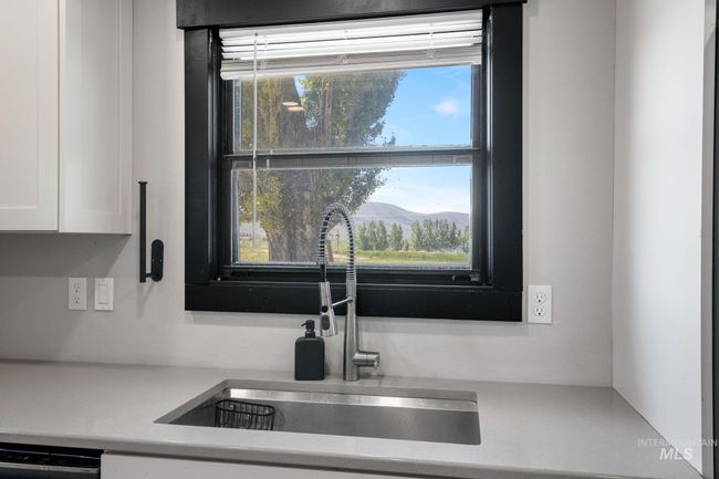 4 N 1050 E, House other with 3 bedrooms, 2 bathrooms and null parking in Declo ID | Image 5