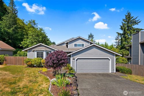 15613 160th Ct Se, Renton, WA, 98058-6304 | Card Image