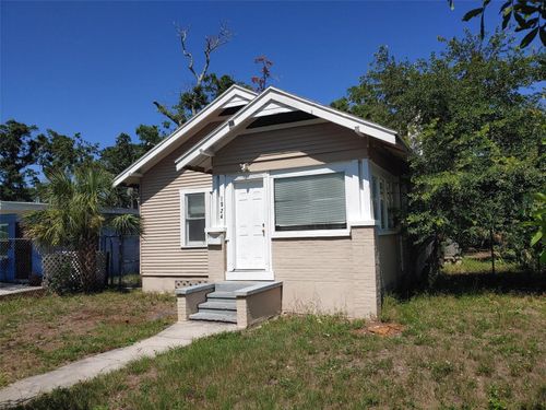 1924 30th St S, ST PETERSBURG, FL, 33712-2945 | Card Image