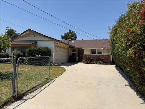 25259 De Wolfe Rd, Newhall, CA, 91321-2407 | Card Image
