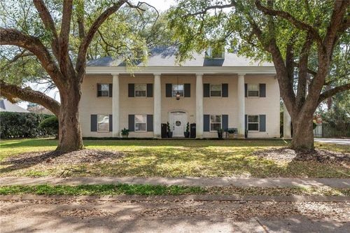 1116 Southampton Dr, Alexandria, LA, 71303-3030 | Card Image