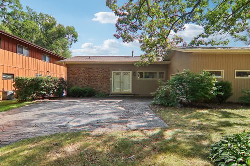 39563 Channel View Dr, Antioch, IL, 60002-8142 | Card Image
