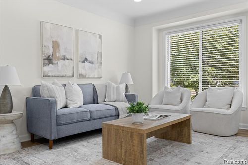 23071 Kenosha St, Oak Park, MI, 48237-2431 | Card Image