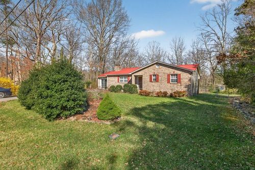 9217 Hondo Dr, Crossville, TN, 38572-3550 | Card Image
