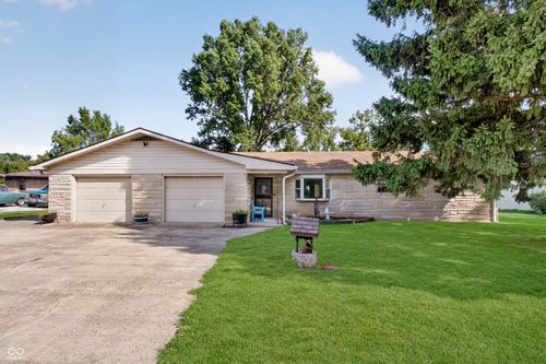 10420 Bradford Rd, Avon, IN, 46123-1860 | Card Image