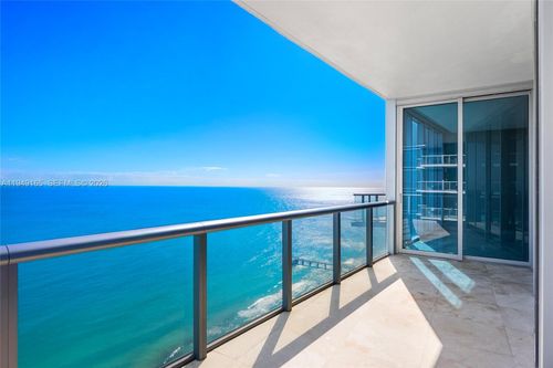 4208-17001 Collins Ave, Sunny Isles Beach, FL, 33160-3645 | Card Image