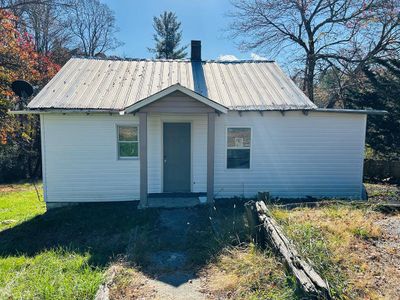 117 Wilson Avenue, House other with 2 bedrooms, 1 bathrooms and null parking in Galax VA | Image 1