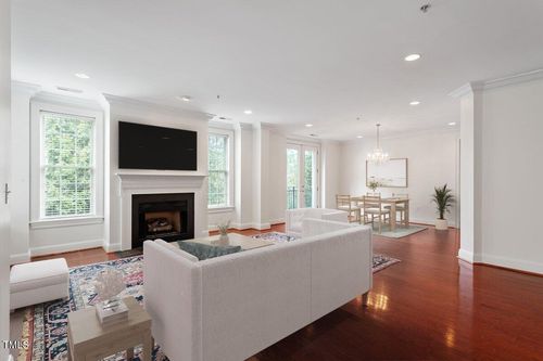 unit-204-2813 Market Bridge Ln, Raleigh, NC, 27608-1390 | Card Image