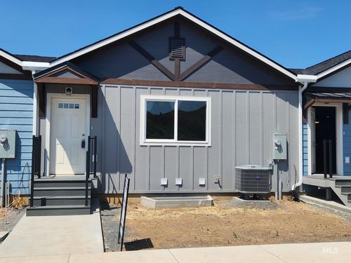 1408 Edington Ave, Moscow, ID, 83843-1029 | Card Image