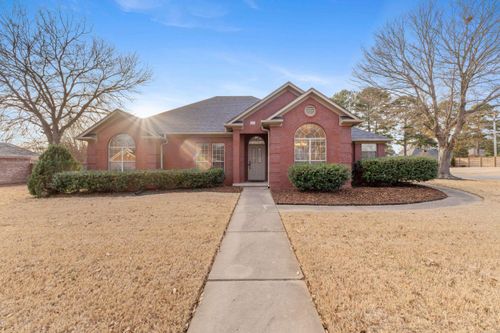 1655 Chicot Dr, Conway, AR, 72034-7381 | Card Image