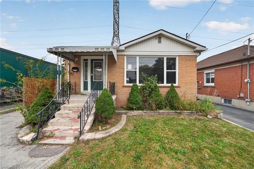 11 Selkirk Ave, Hamilton, ON, L8H5L6 | Card Image